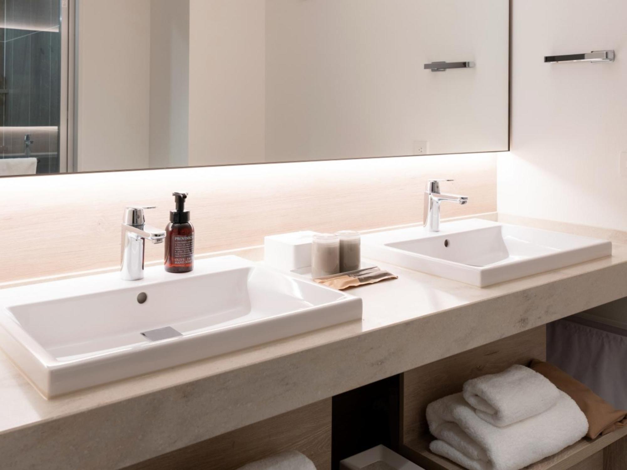Hotel The Leben Osaka Zewnętrze zdjęcie